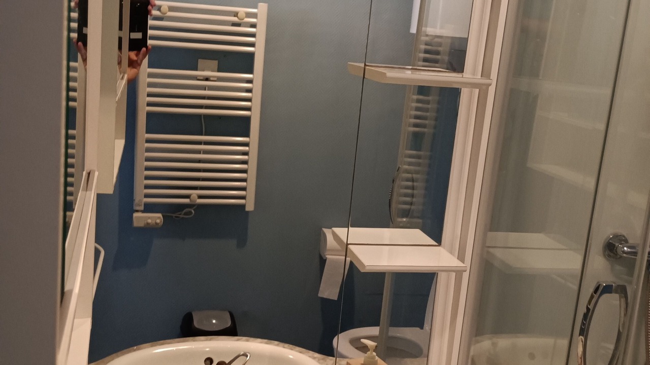 Photo of Bathroom in Chalons-en-Champagne