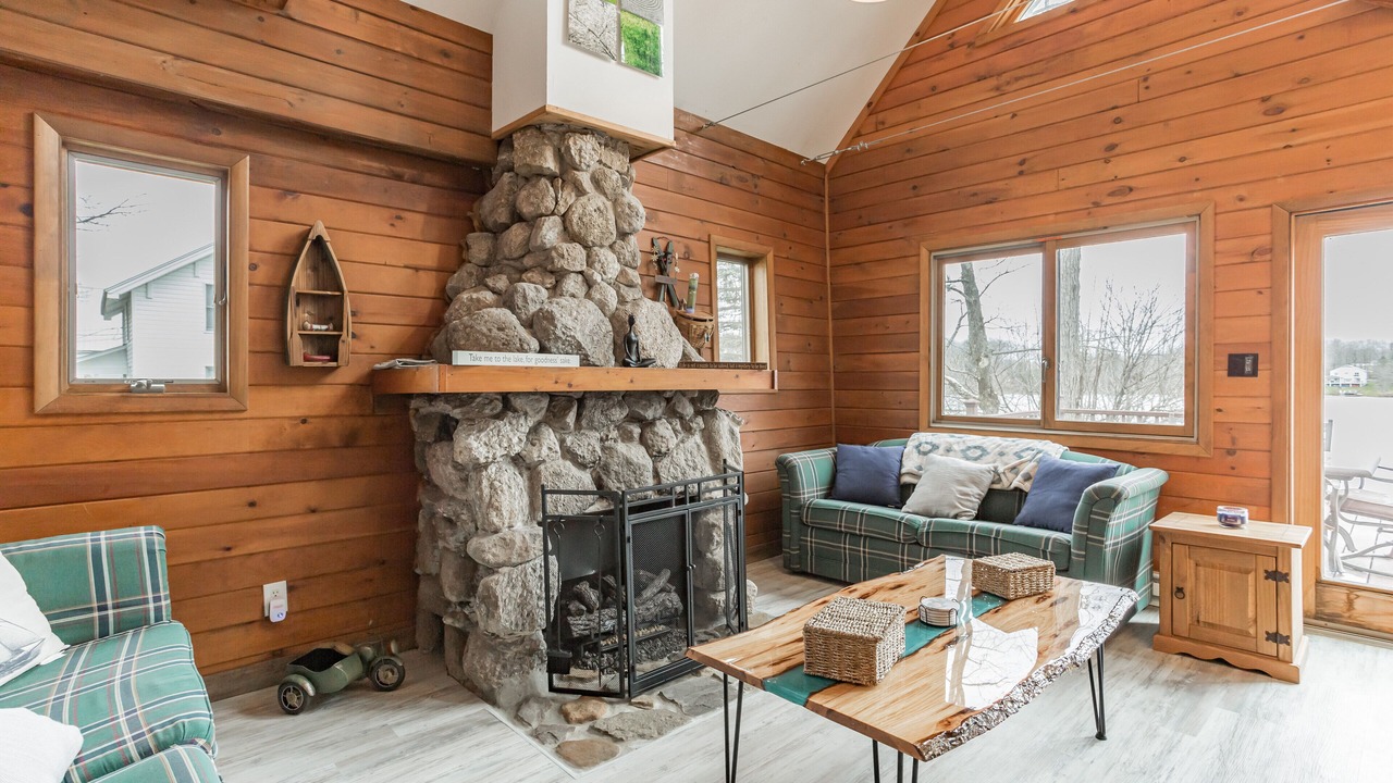 Photo of Livingroom in Thompson
