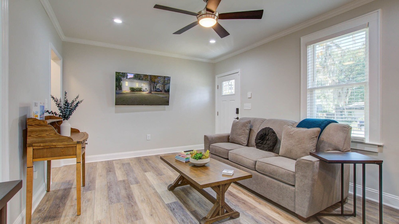 Photo of Livingroom in North Charleston