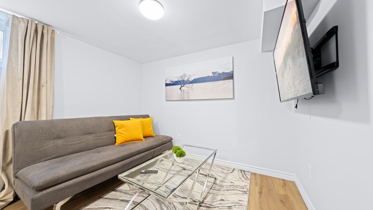 Photo of Livingroom in Barrie
