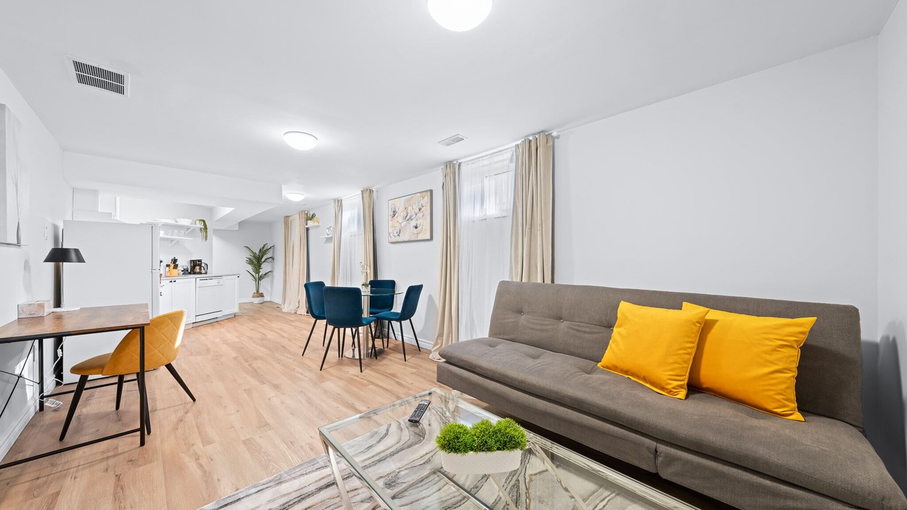 Photo of Livingroom in Barrie