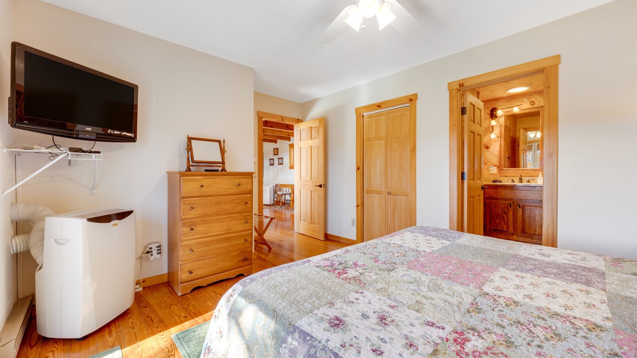 Photo of Bedroom in Banner Elk