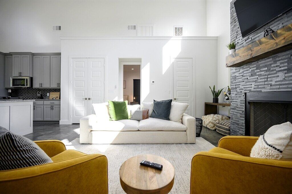 Photo of Livingroom in Broken Bow