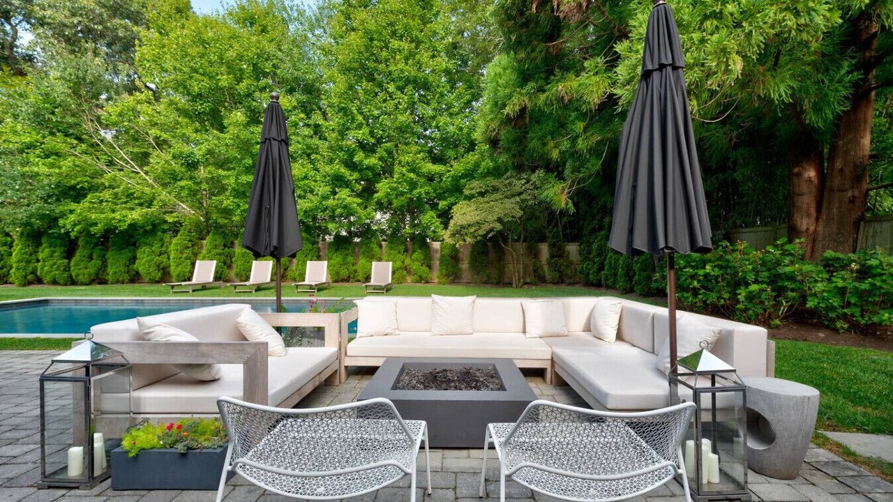 Photo of Patio Balcony in East Hampton North