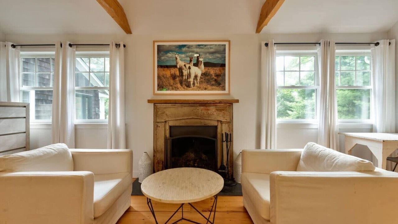 Photo of Livingroom in East Hampton North
