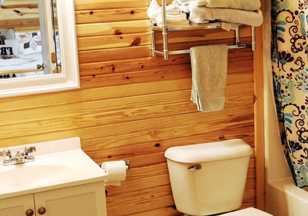 Photo of Bathroom in Glenwood