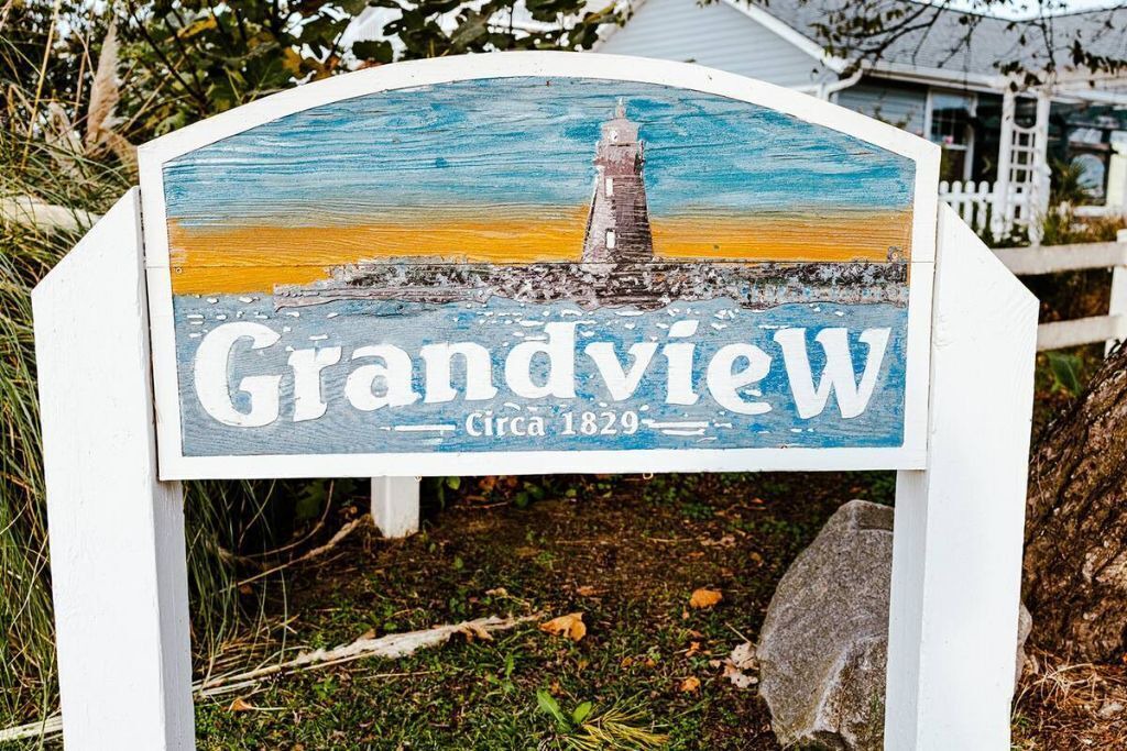 Photo of Others in Fox Hill - Grandview