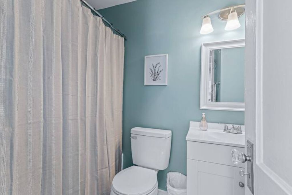 Photo of Bathroom in Fox Hill - Grandview