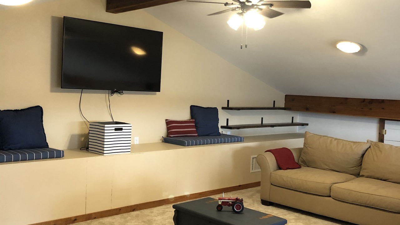 Photo of Livingroom in Lakehills