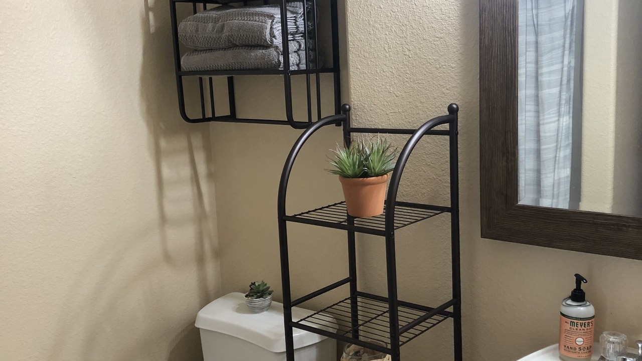 Photo of Bathroom in Lakehills