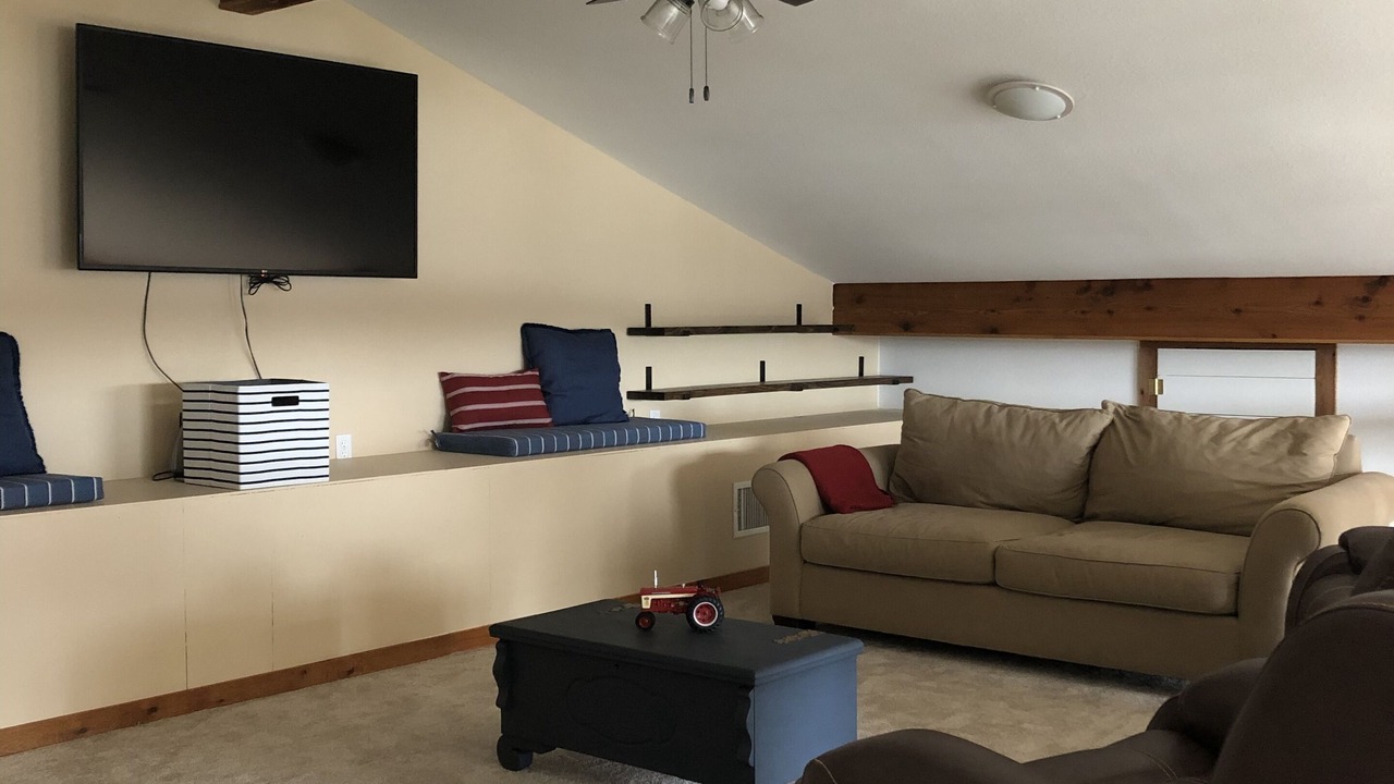 Photo of Livingroom in Lakehills