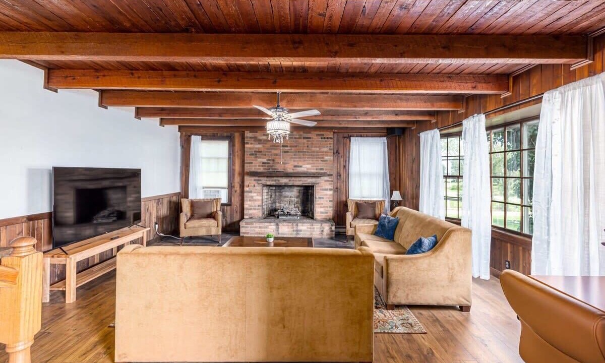 Photo of Bedroom in Fishers Hill
