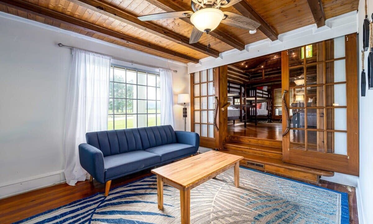 Photo of Bedroom in Fishers Hill