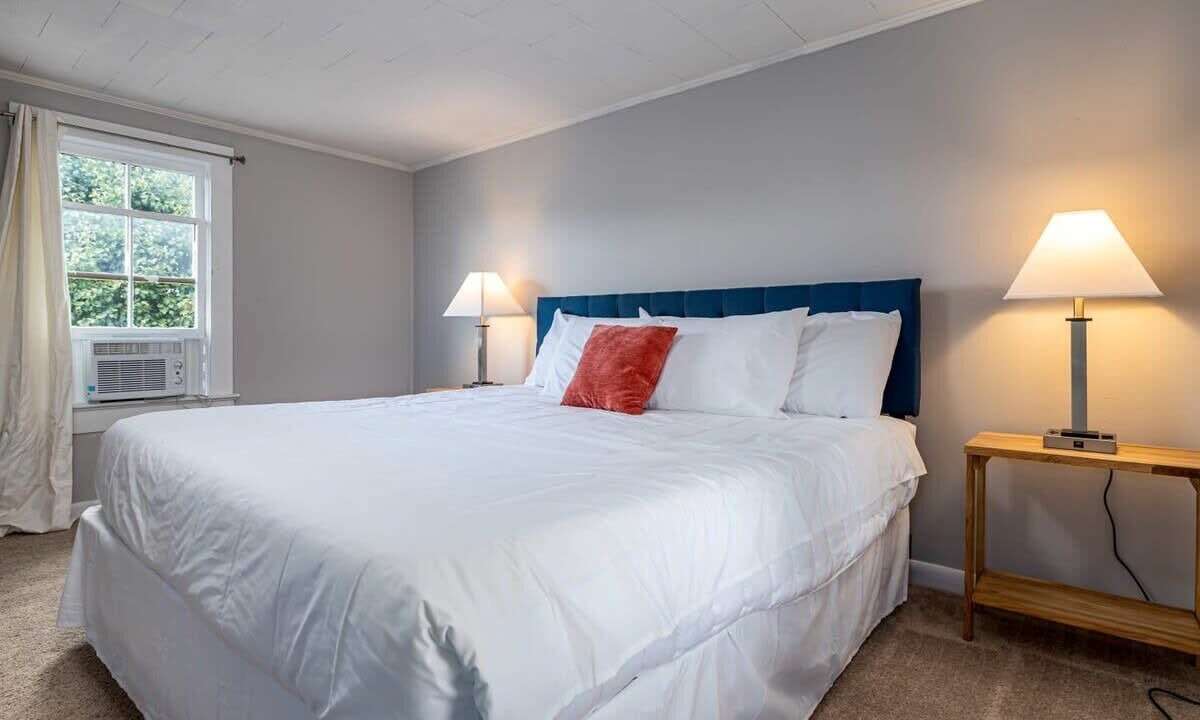 Photo of Bedroom in Fishers Hill