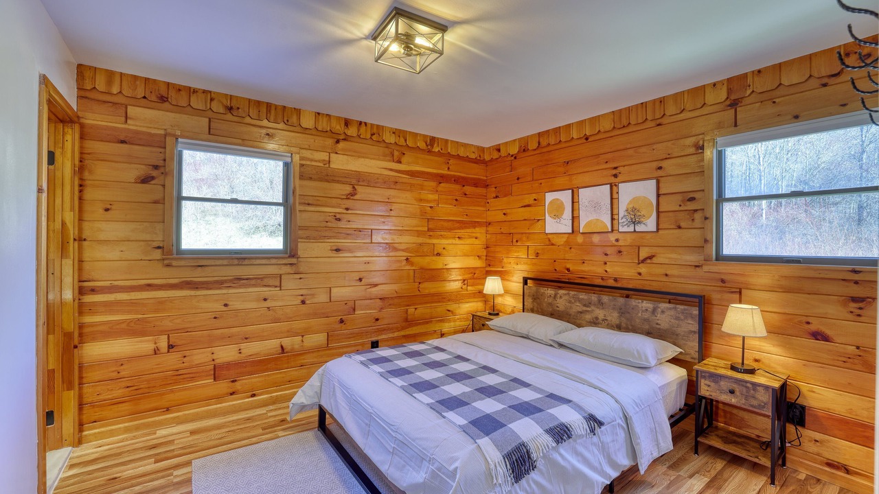 Photo of Bedroom in Roscoe