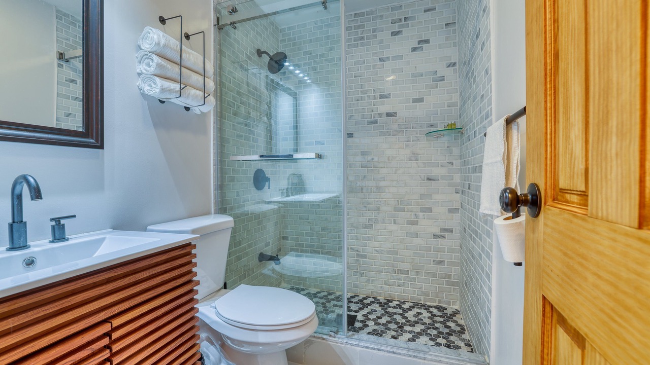 Photo of Bathroom in Roscoe