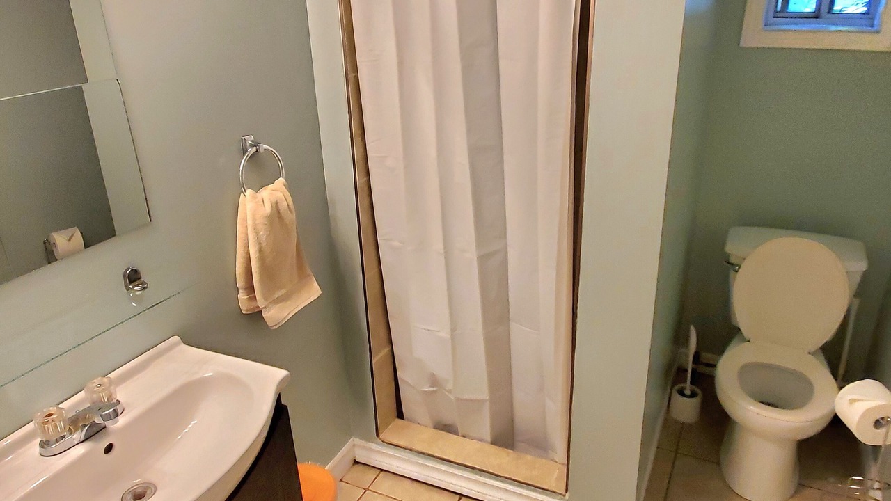 Photo of Bathroom in Topham Park