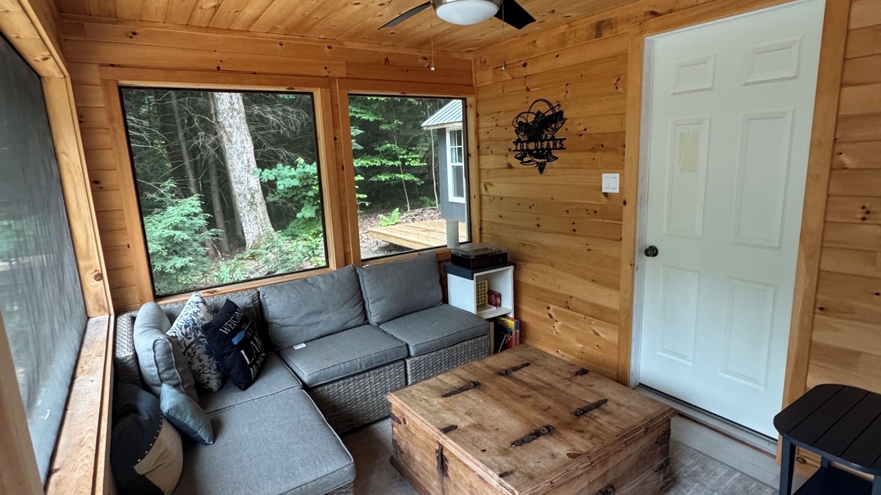 Photo of Livingroom in Broadbent