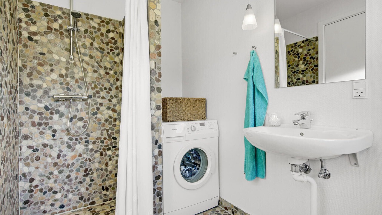Photo of Bathroom in Yderby