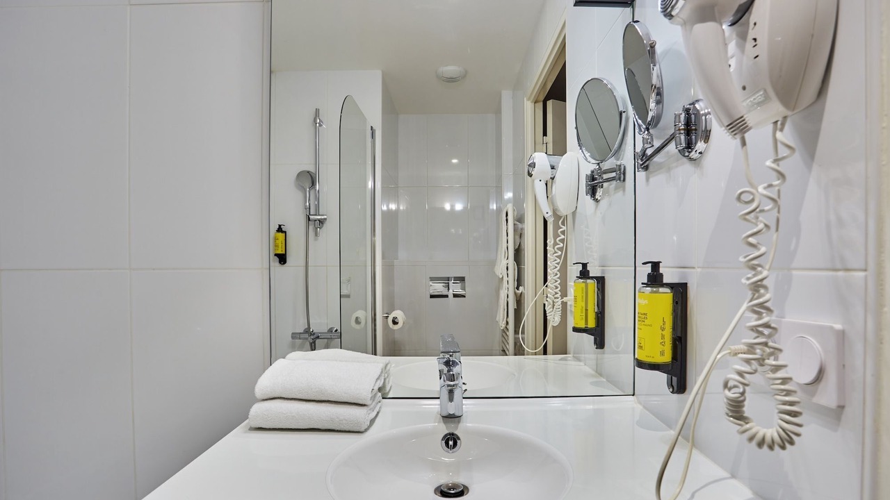 Photo of Bathroom in Clignancourt