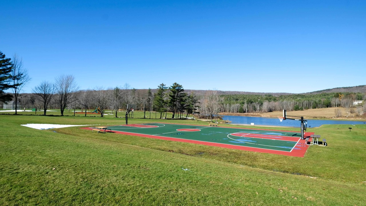 Photo of Others in Maplecrest