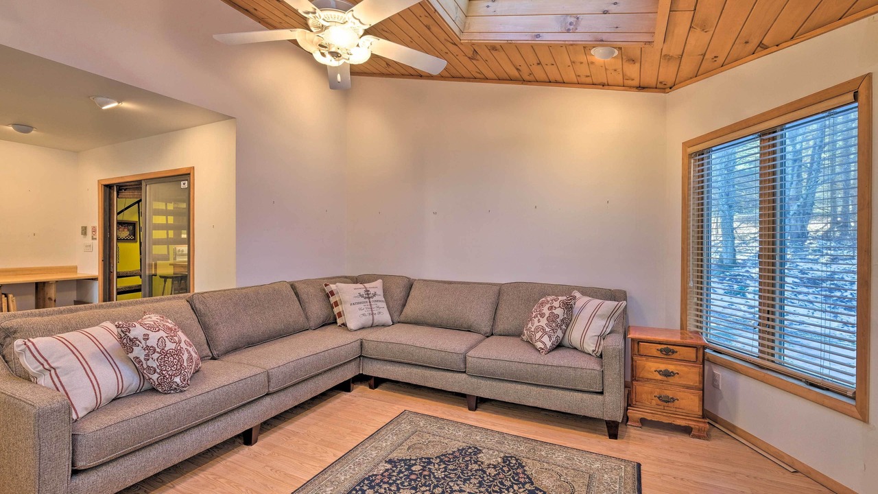 Photo of Livingroom in Maplecrest