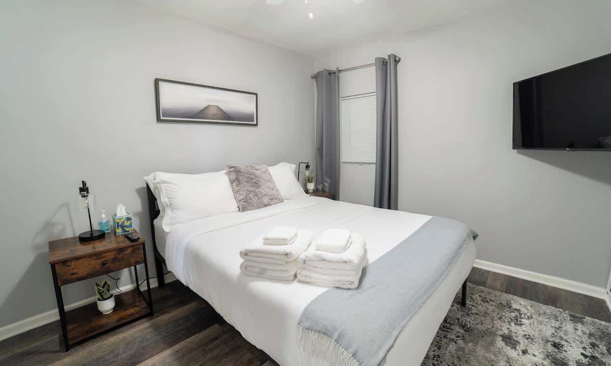 Photo of Bedroom in Heart of Chicago