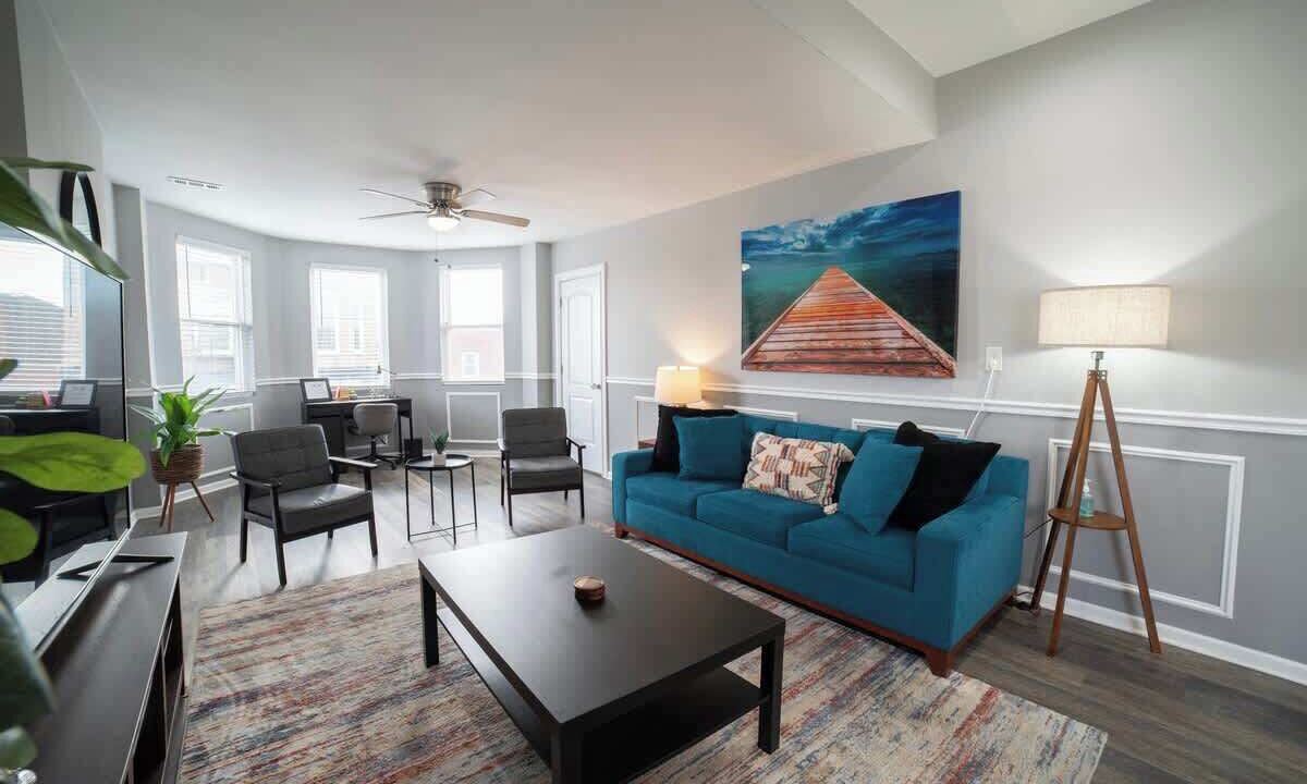 Photo of Livingroom in Heart of Chicago