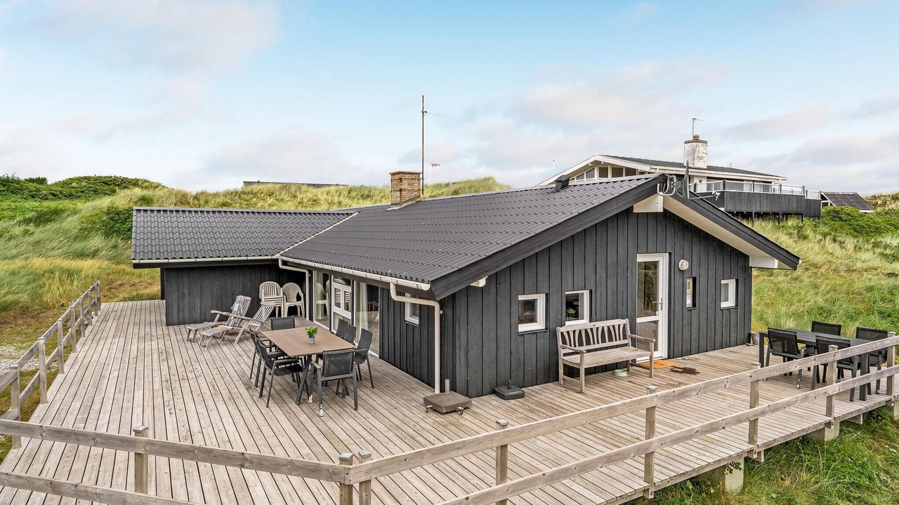 Photo of Others in Houvig Strand