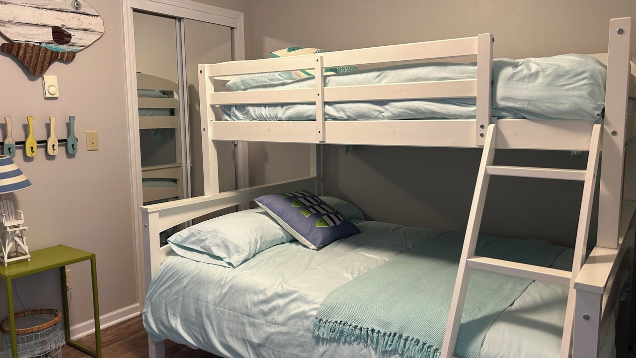 Photo of Bedroom in Onekama