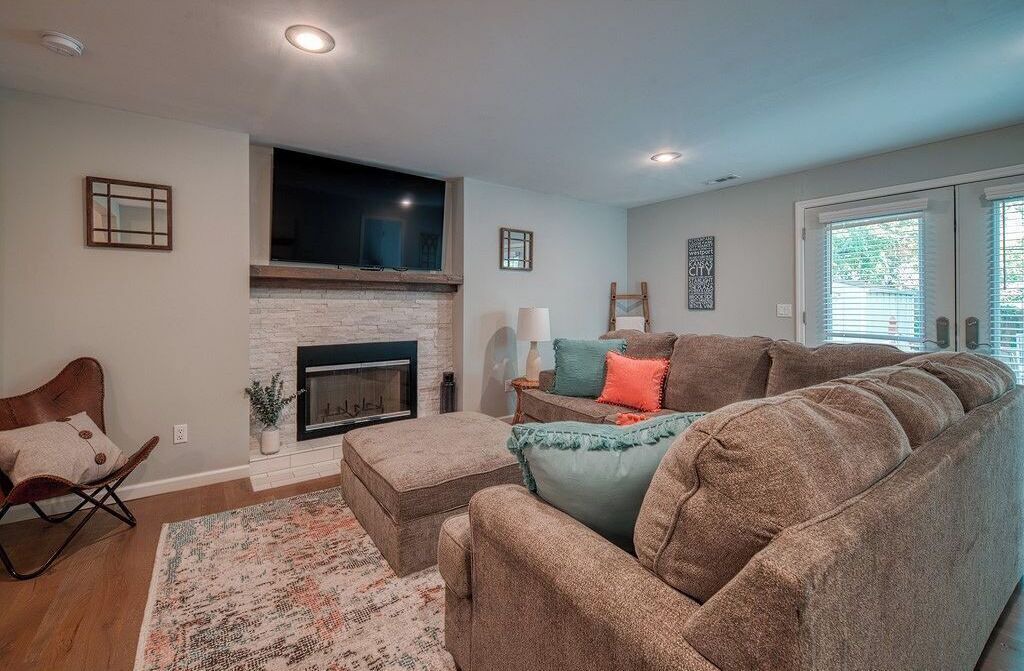 Photo of Livingroom in Overland Park