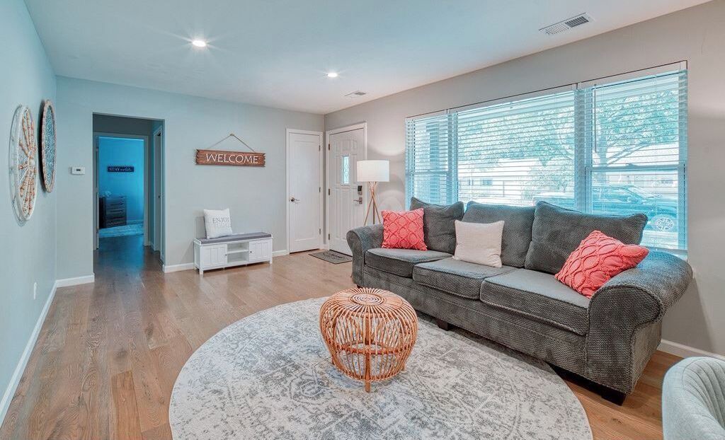 Photo of Livingroom in Overland Park