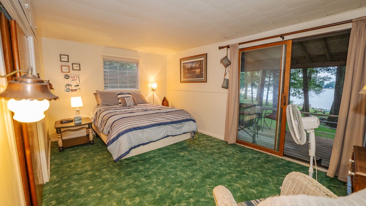 Photo of Bedroom in Twin Lake