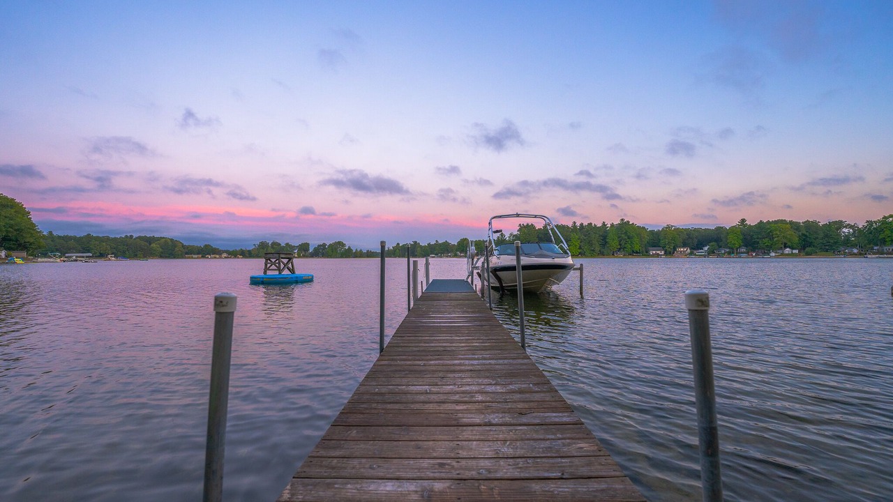 Photo of Others in Twin Lake
