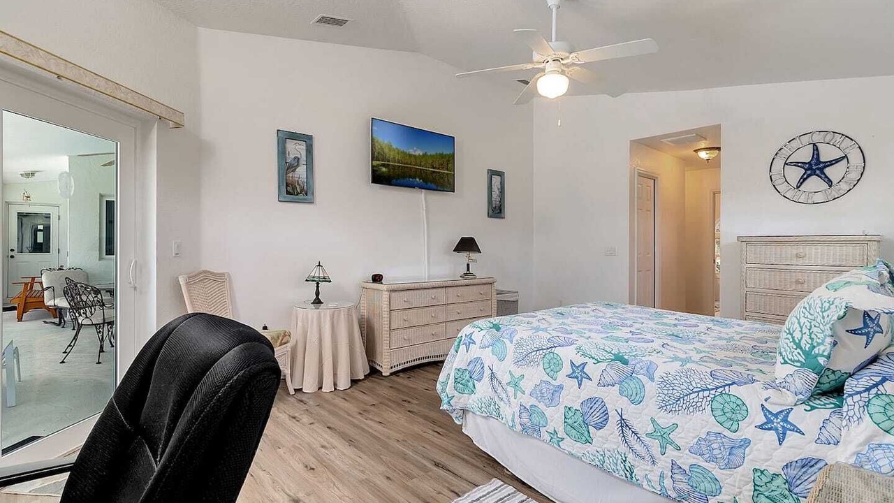 Photo of Bedroom in White Marsh