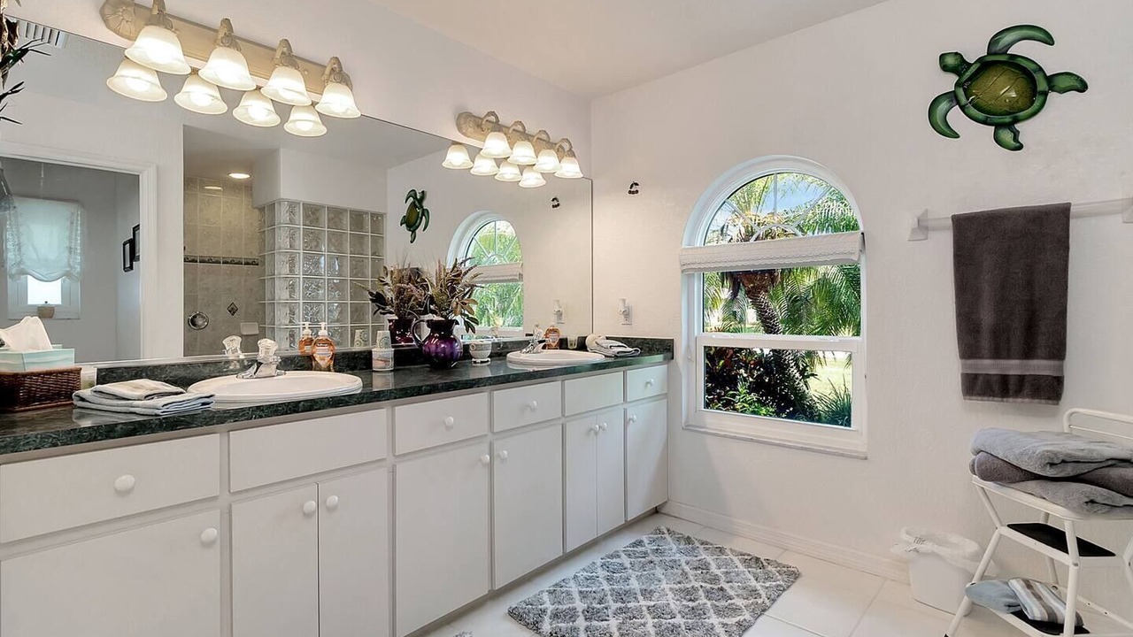 Photo of Bathroom in White Marsh