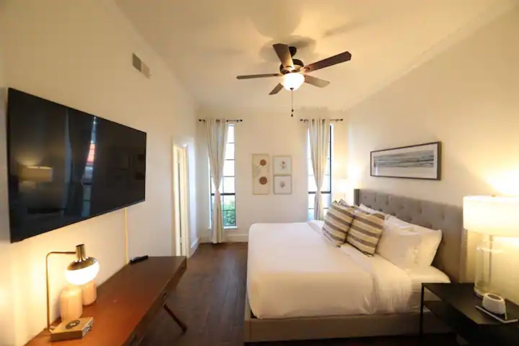Photo of Bedroom in Lower Greenville