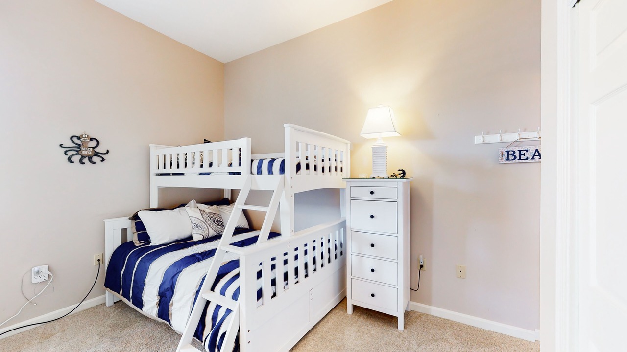 Photo of Bedroom in Heron Harbour Isle