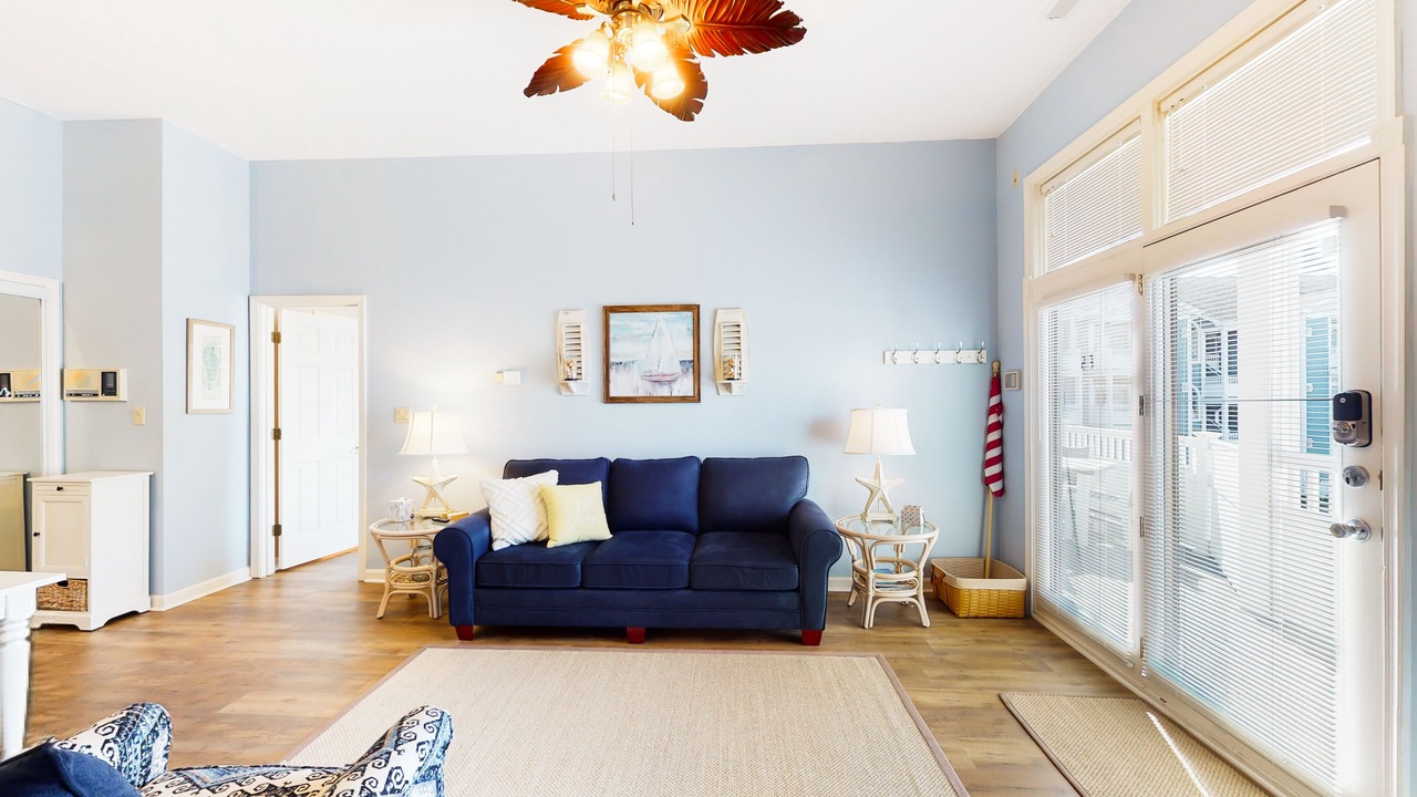 Photo of Livingroom in Heron Harbour Isle