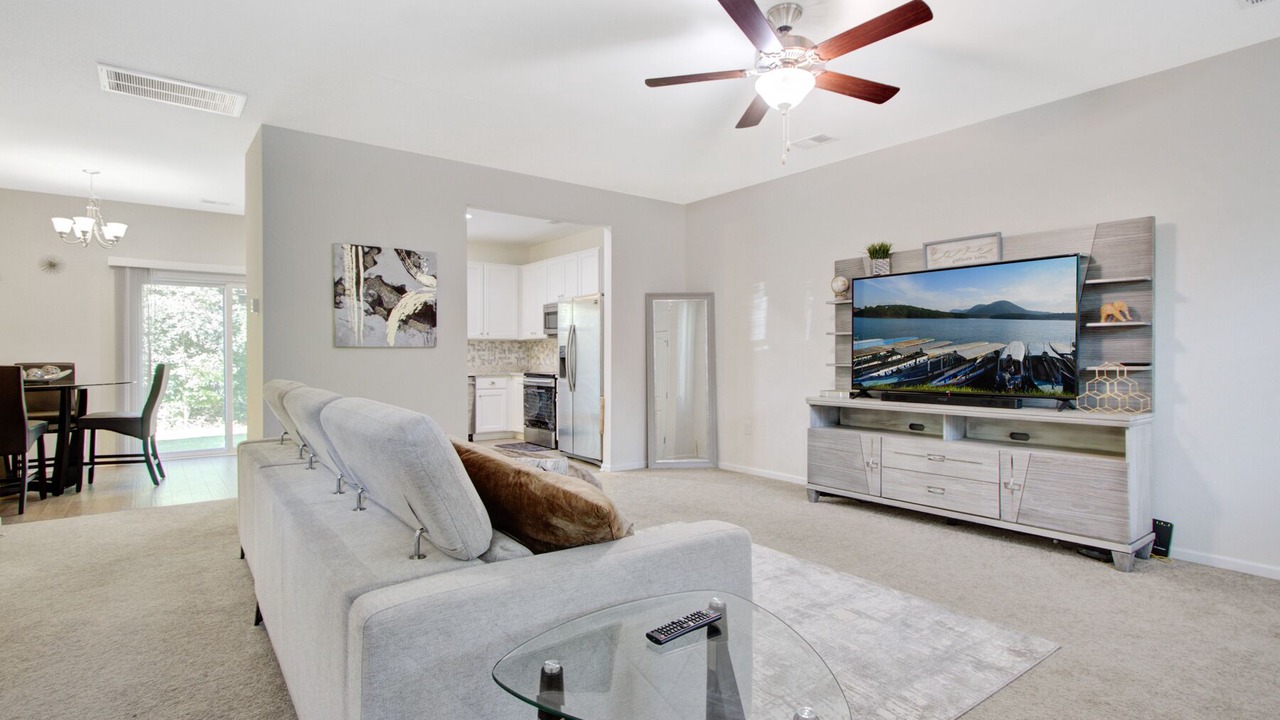 Photo of Livingroom in Ladson