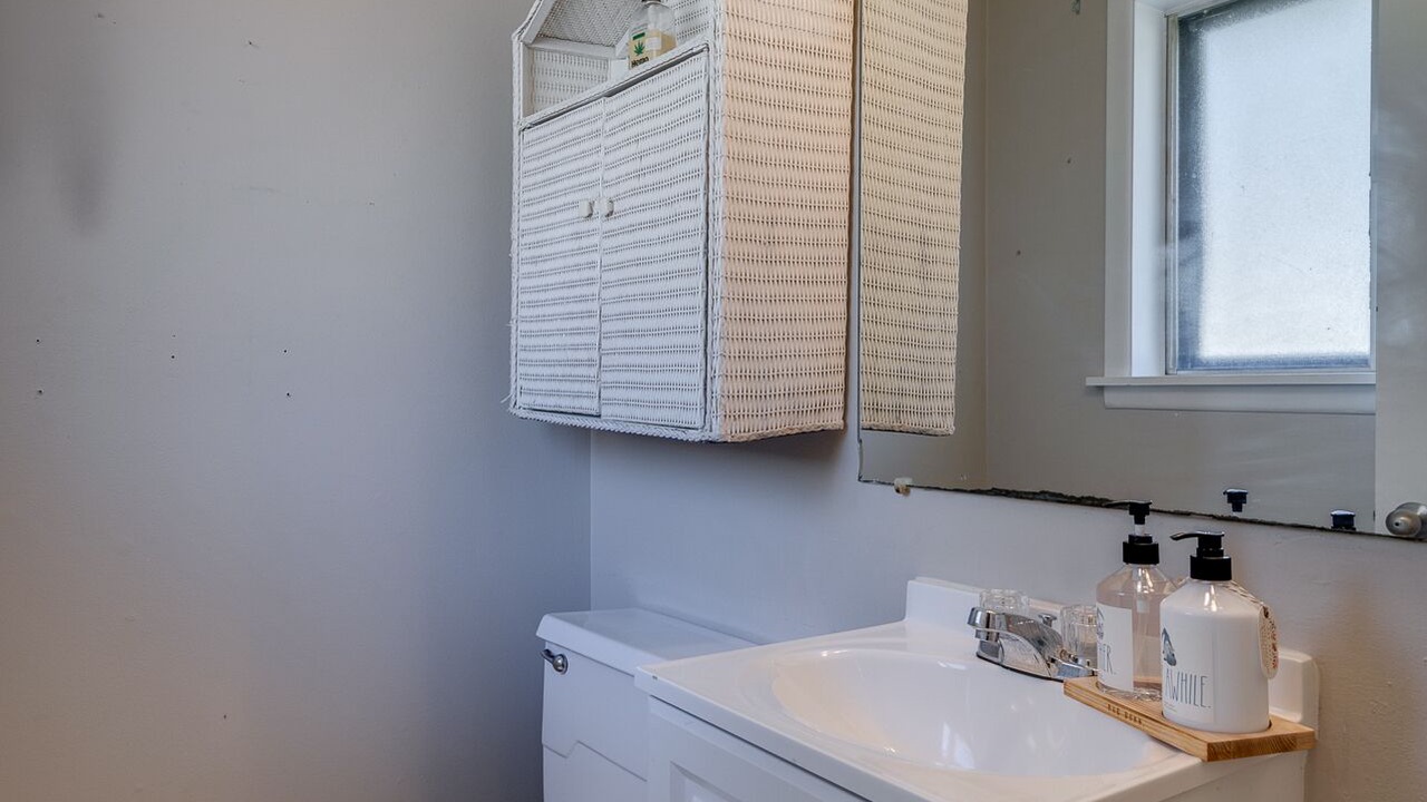 Photo of Bathroom in Claiborne