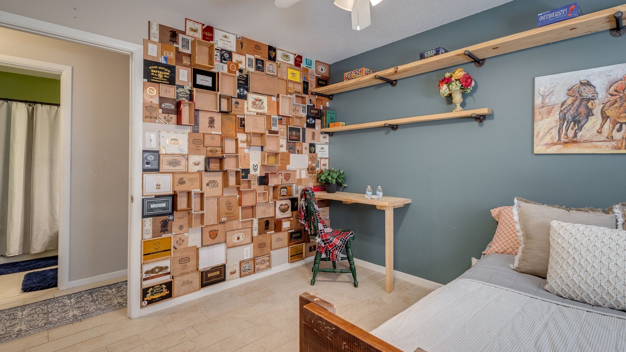 Photo of Bedroom in Claiborne