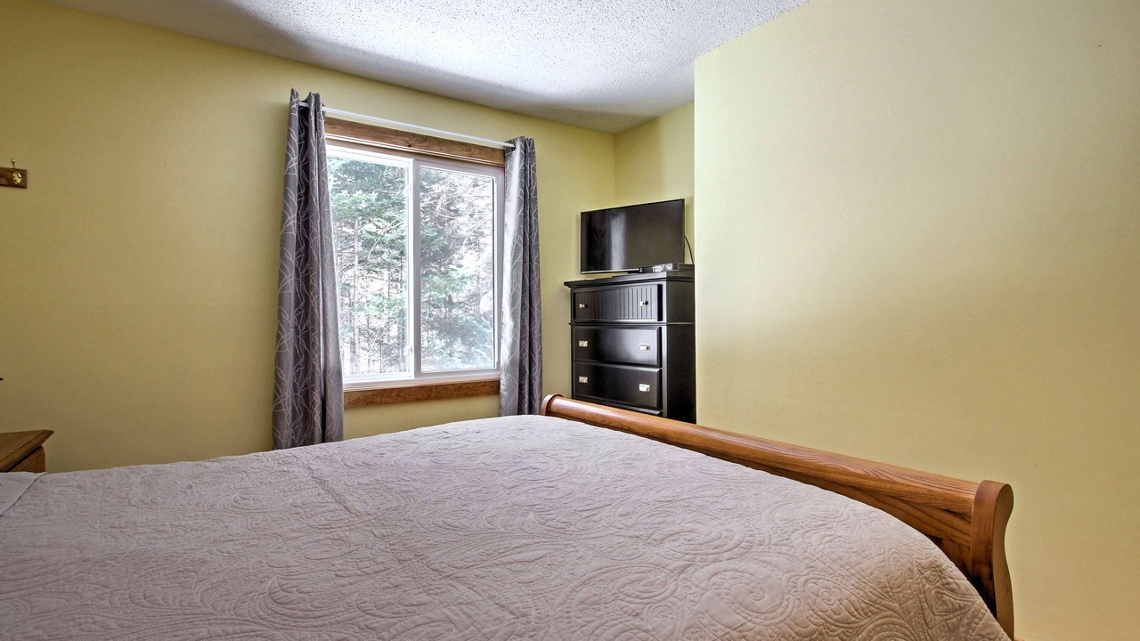 Photo of Bedroom in Waterville Valley