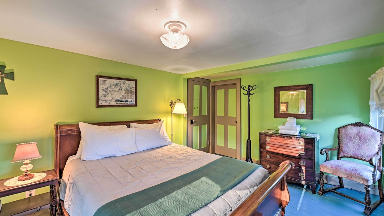 Photo of Bedroom in Olmstedville