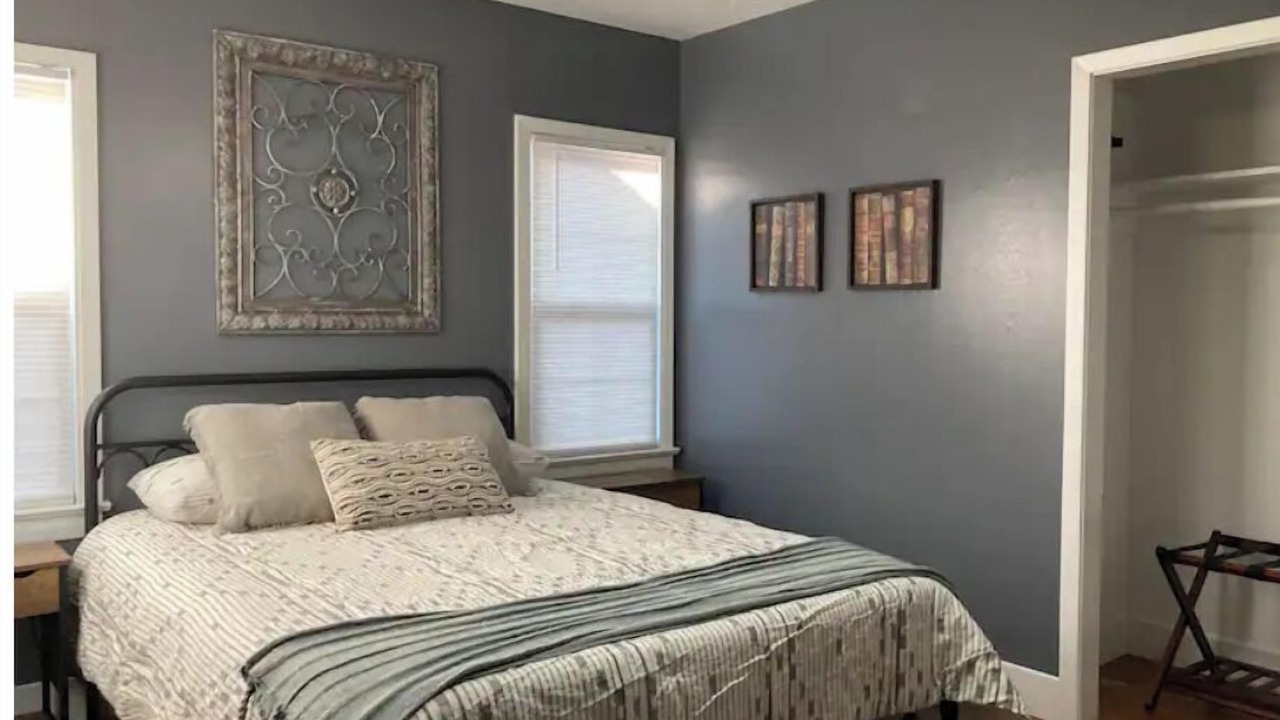 Photo of Bedroom in Sulphur