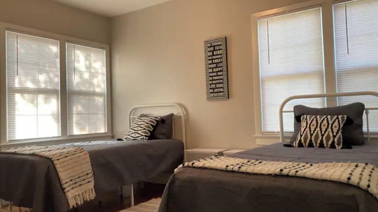 Photo of Bedroom in Sulphur