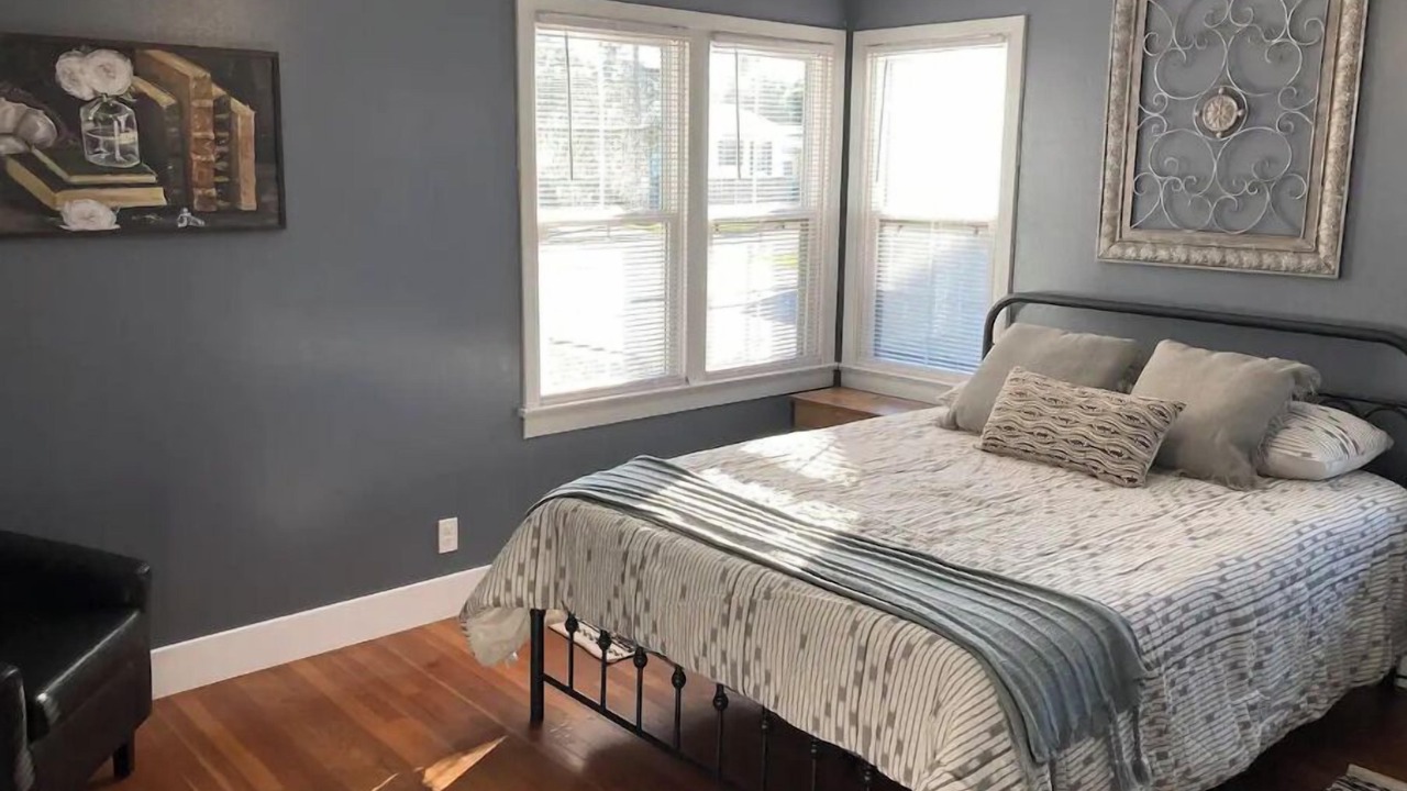 Photo of Bedroom in Sulphur
