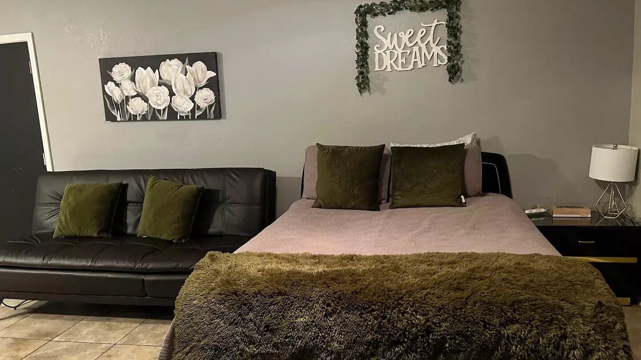 Photo of Bedroom in Roswell