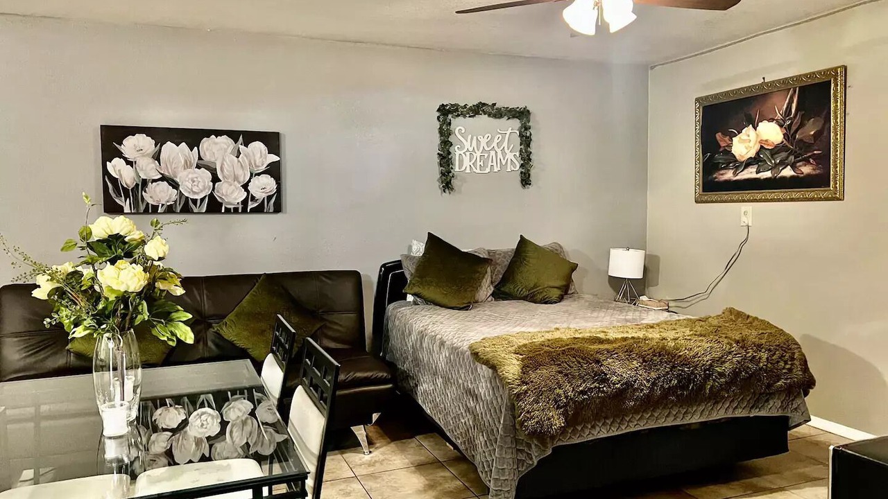 Photo of Bedroom in Roswell