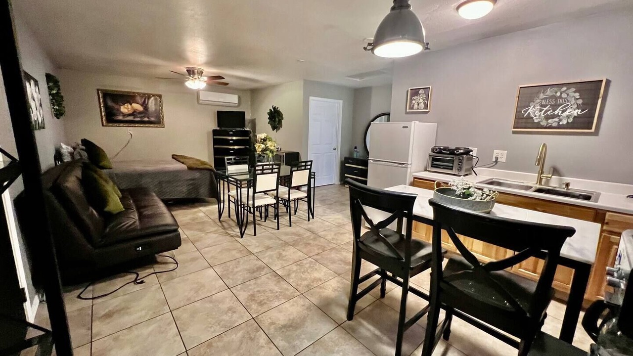 Photo of Livingroom in Roswell
